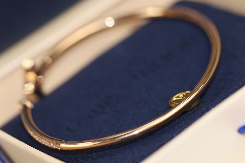 ??Loco?¡¥IDYLLE PINK GOLD OPEN BRACELET DIAMOND PAVED