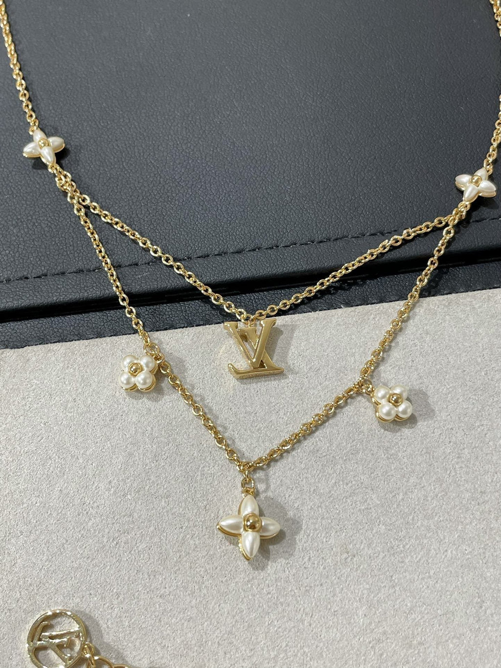 ??Loco?¡¥FLOWERGRAM GOLD MOP DOUBLE ROW NECKLACE