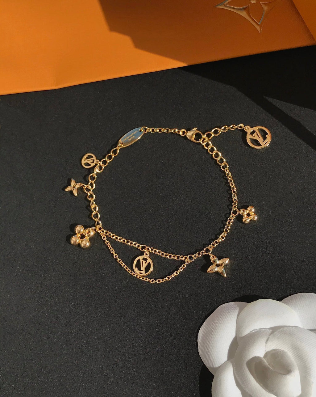 ??Loco?¡¥BLOOMING PINK GOLD MOP BRACELET