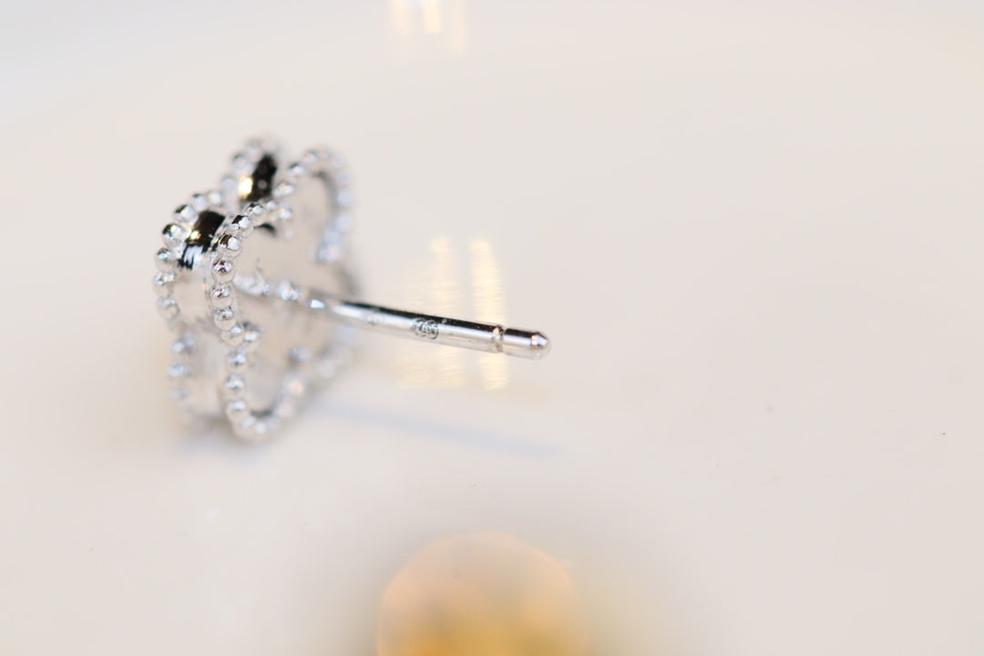??Loco?¡¥CLOVER MINI TURQUOISE SILVER STUD EARRINGS