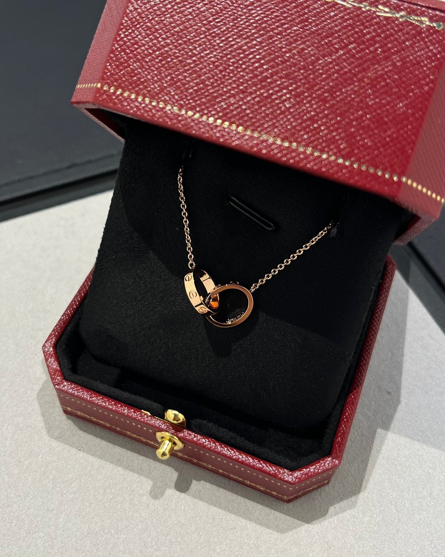 ??Loco?¡¥LOVE NECKLACE DOUBLE RING PINK GOLD