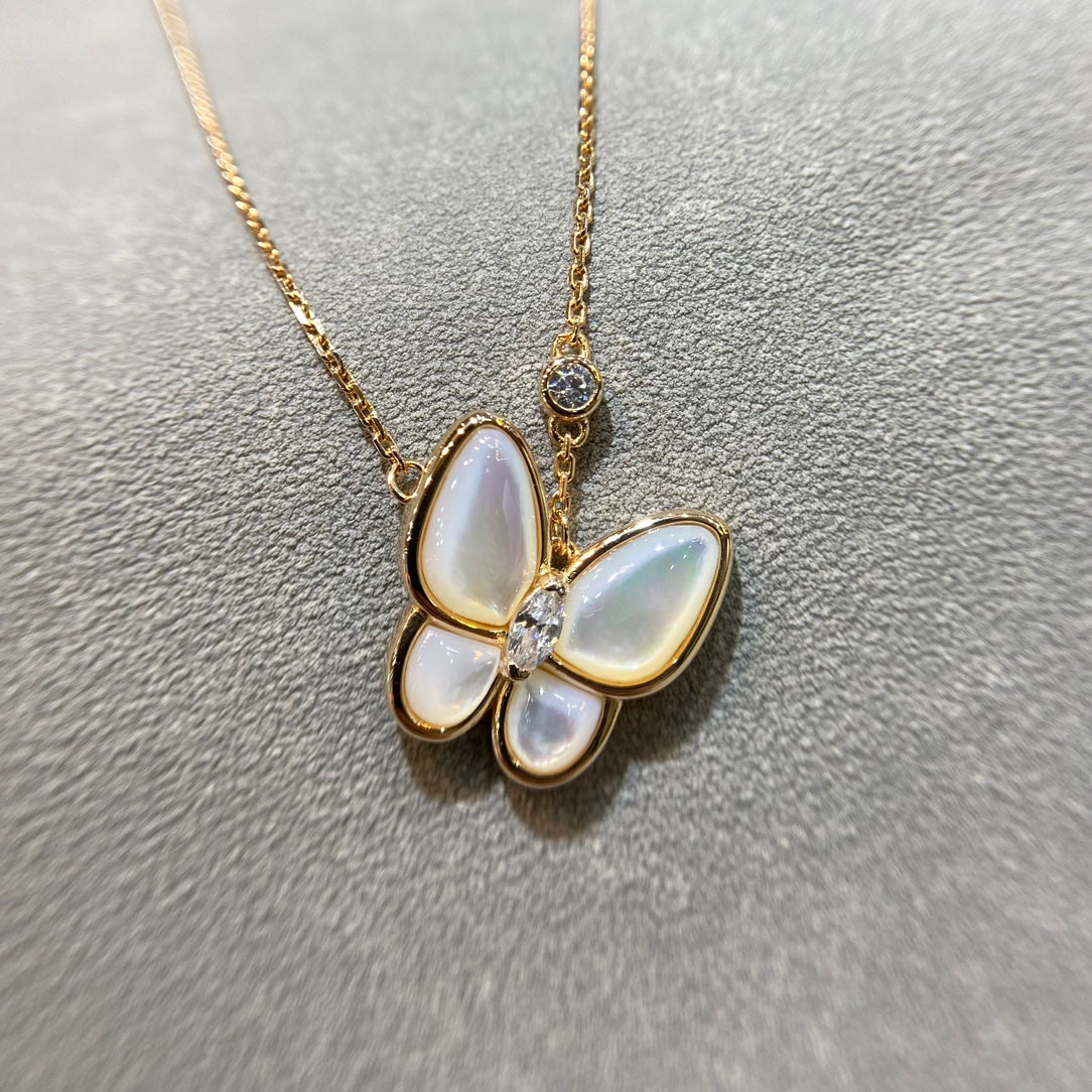 ??Loco?¡¥BUTTERFLY MOP DIAMOND NECKLACE