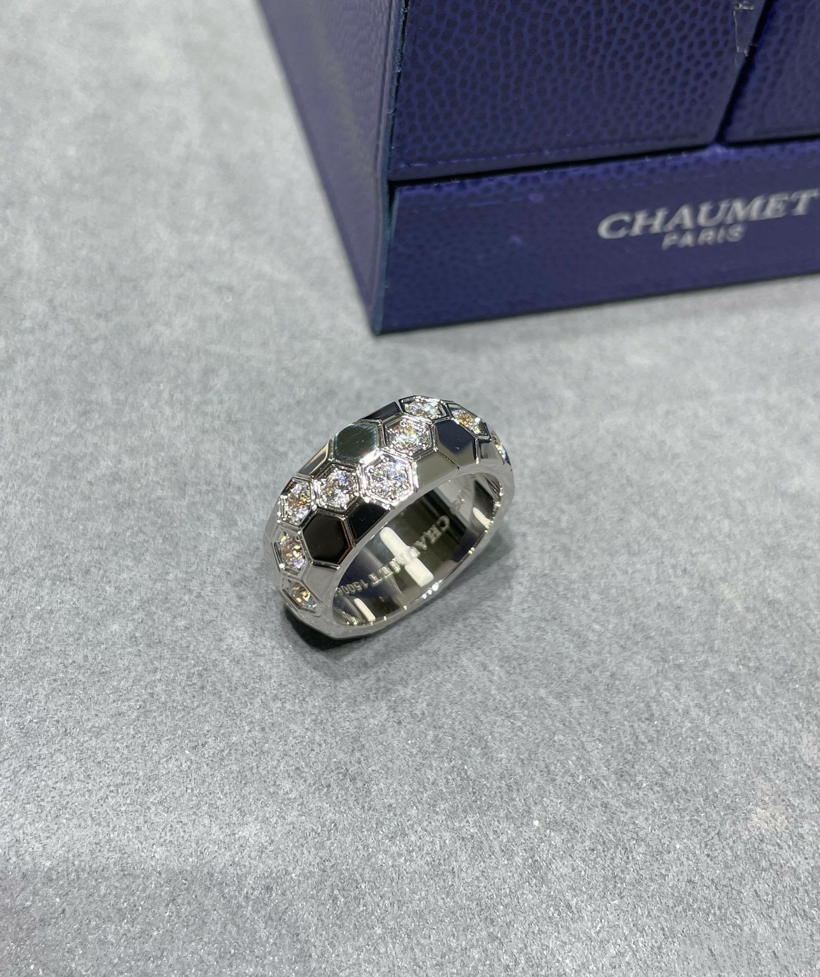 ??Loco?¡¥BEE LOVE DIAMOND LARGE RING