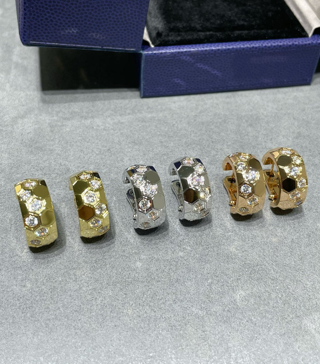 ??Loco?¡¥BEE LOVE DIAMOND HOOP EARRINGS