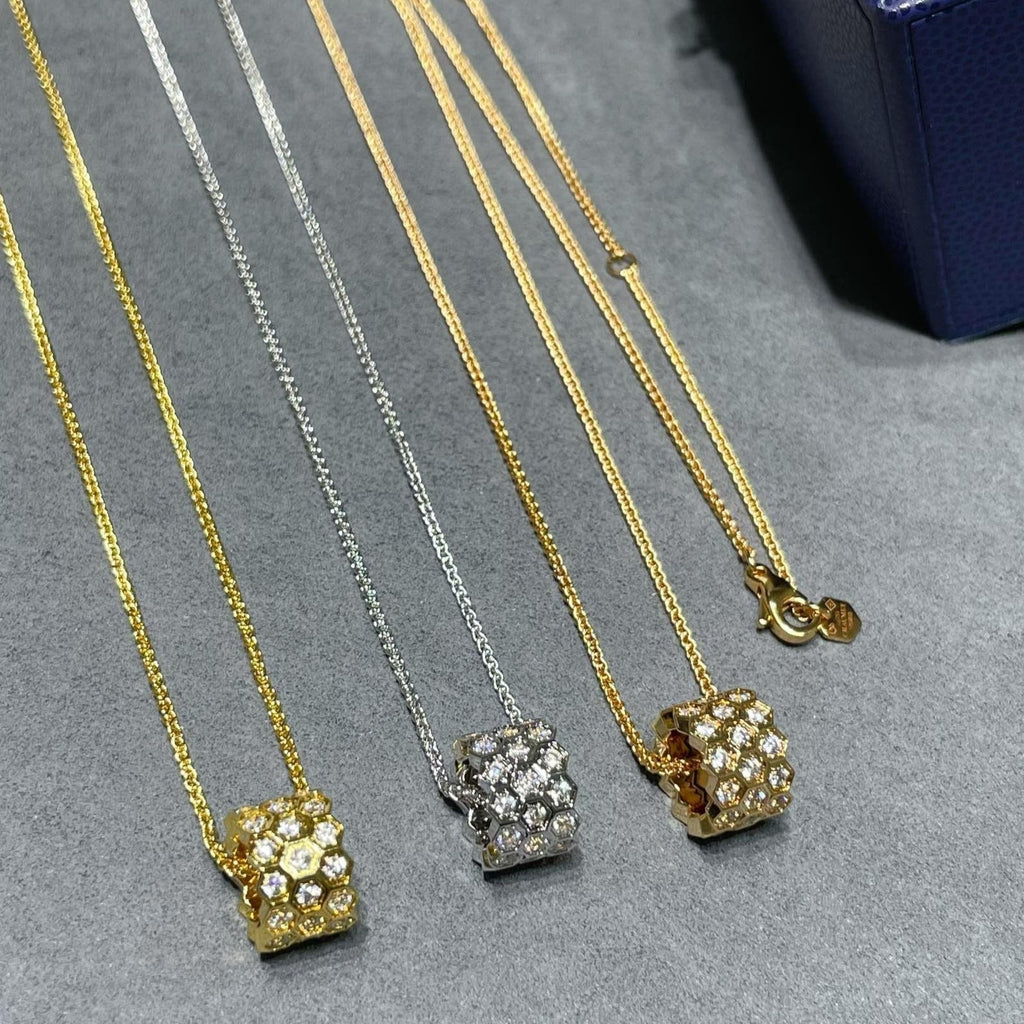 ??Loco?¡¥BEE LOVE DIAMOND PAVED 3 ROW NECKLACE