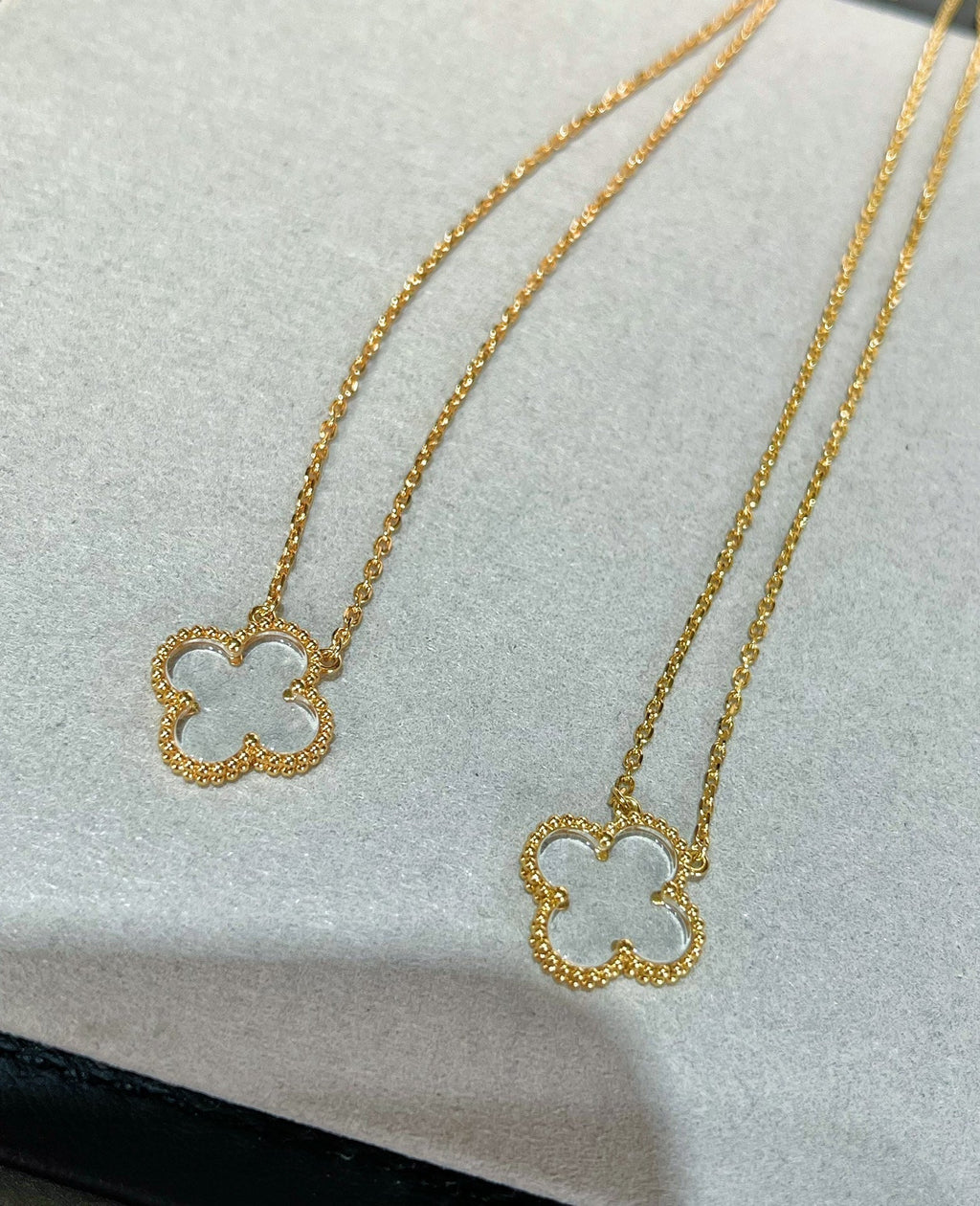 ??Loco?¡¥CLOVER ROCK CRYSTAL ROSE GOLD NECKLACE