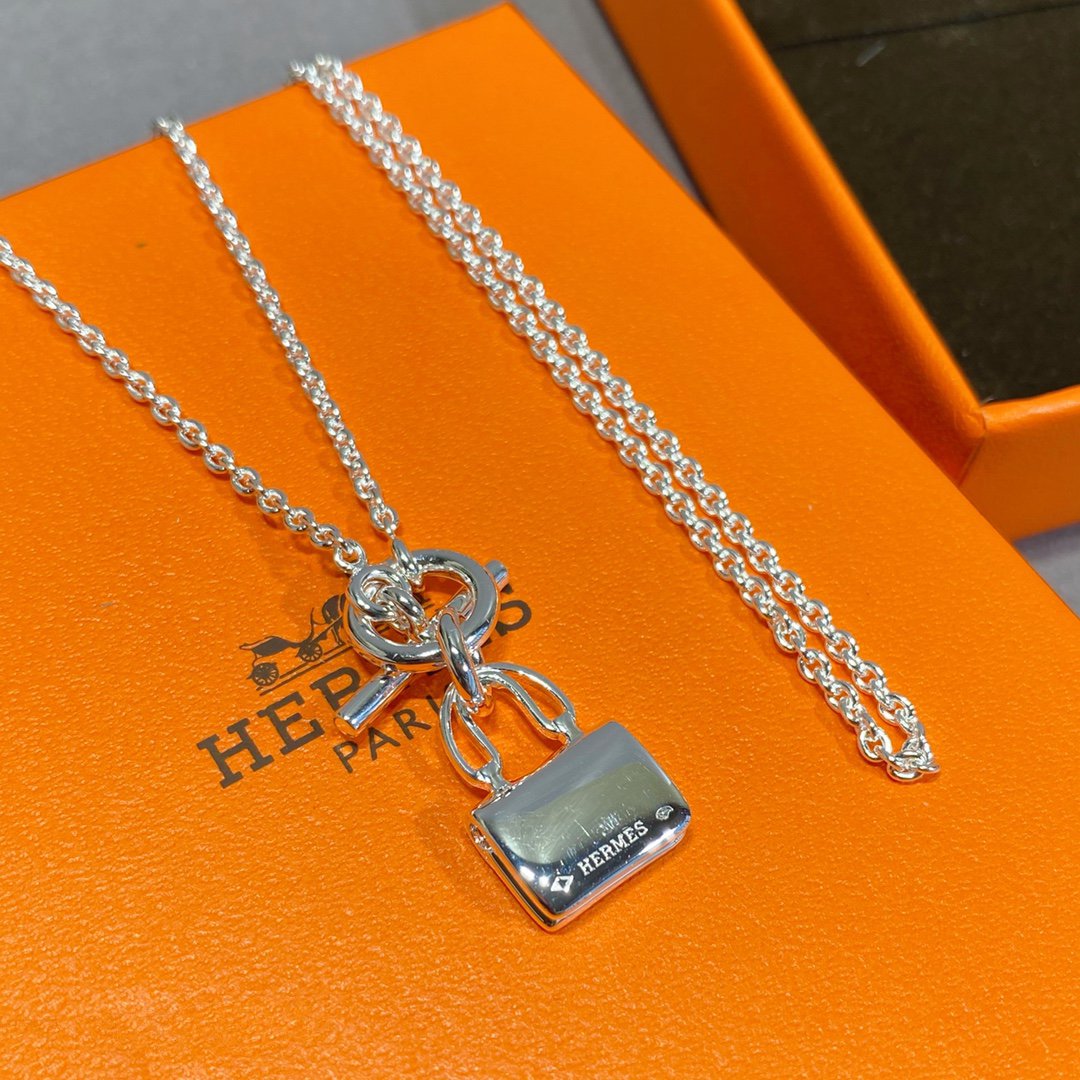 ??Loco?¡¥CONSTANCE PEDANT SILVER NECKLACE