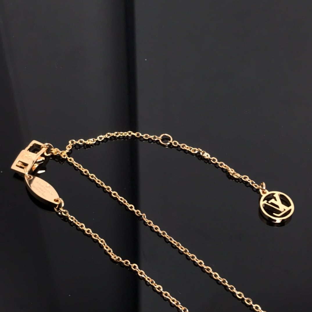 ??Loco?¡¥COLOR BLOSSOM PINK MOP SUN GOLD NECKLACE