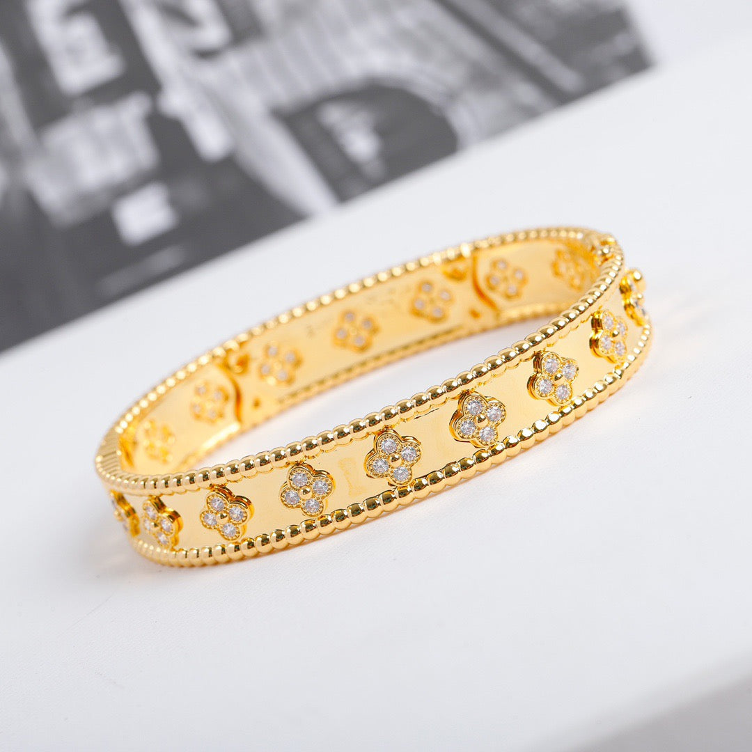 ??Loco?¡¥CLOVER BRACELET 8MM DIAMONDS