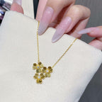 ??Loco?¡¥FRIVOLE ROSE GOLD FLOWER DIAMOND NECKLACE
