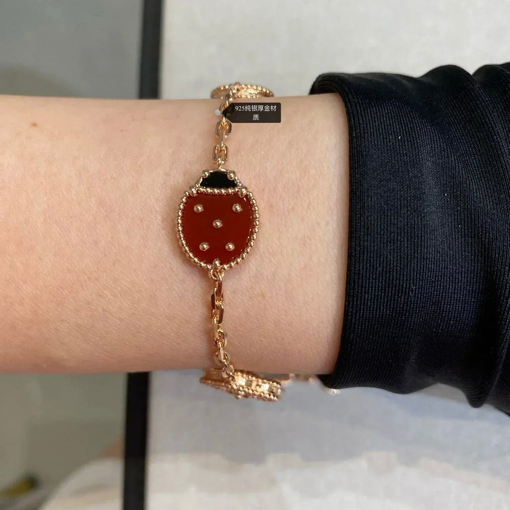 ??Loco?¡¥LUCKY SPRING 5 MOTIF BRACELET