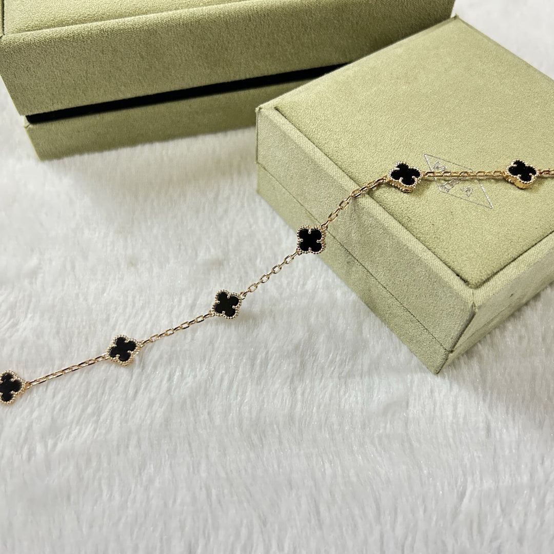 [??Loco?¡¥]CLOVER 6 MOTIF  ONYXS BRACELET