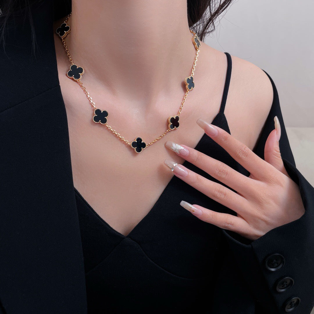 ??Loco?¡¥CLOVER 10 MOTIFS ONYX NECKLACE