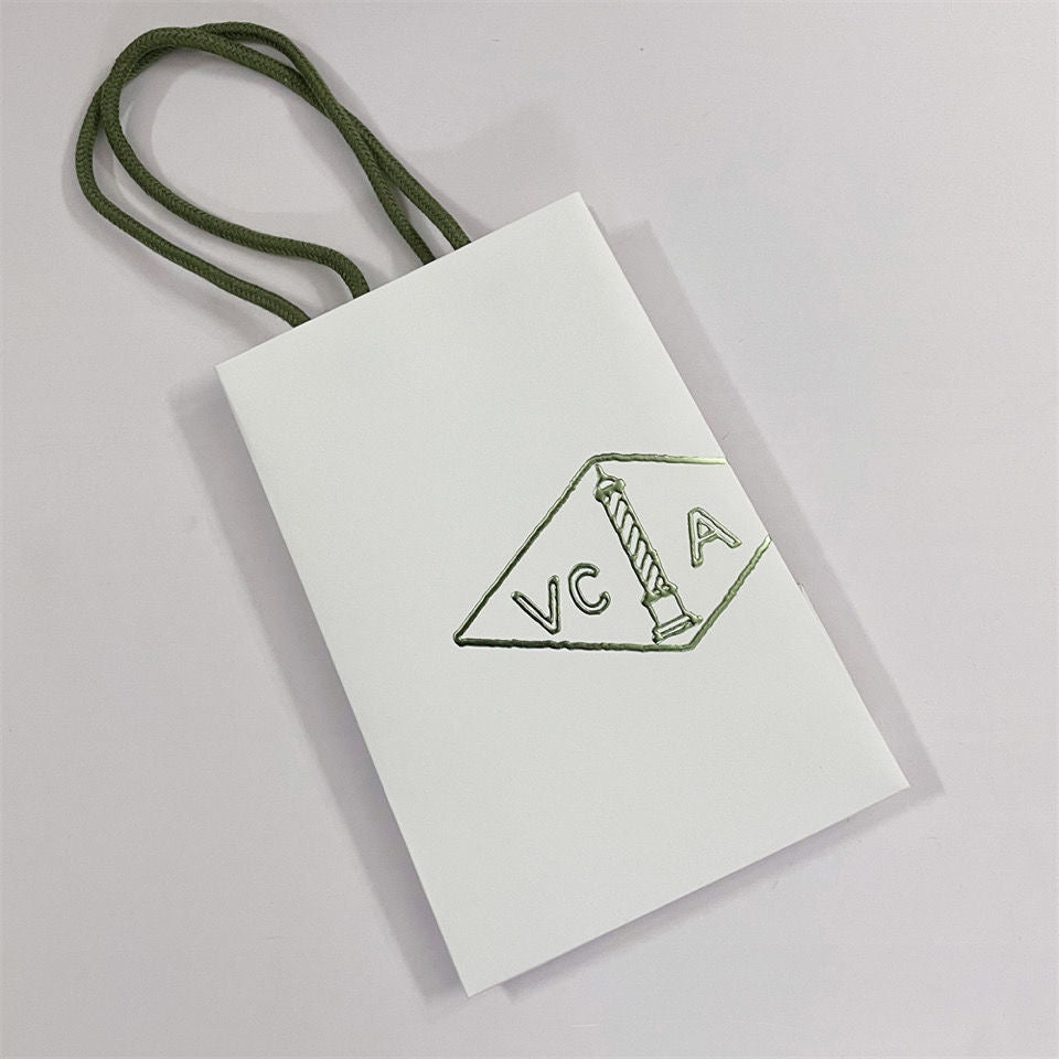??Loco?¡¥VA CLOVER BRACELET NECKLACE RING BOX GIFT BAG