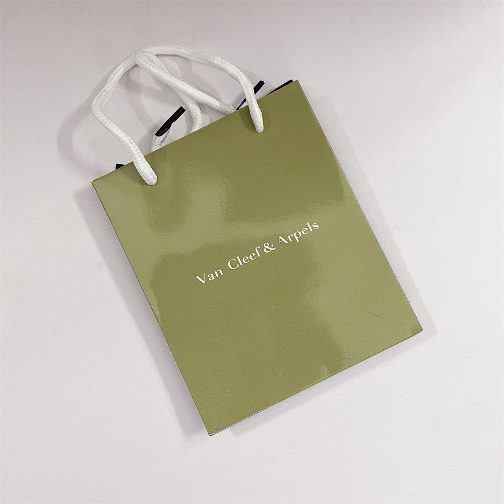 ??Loco?¡¥VA CLOVER BRACELET NECKLACE RING BOX GIFT BAG