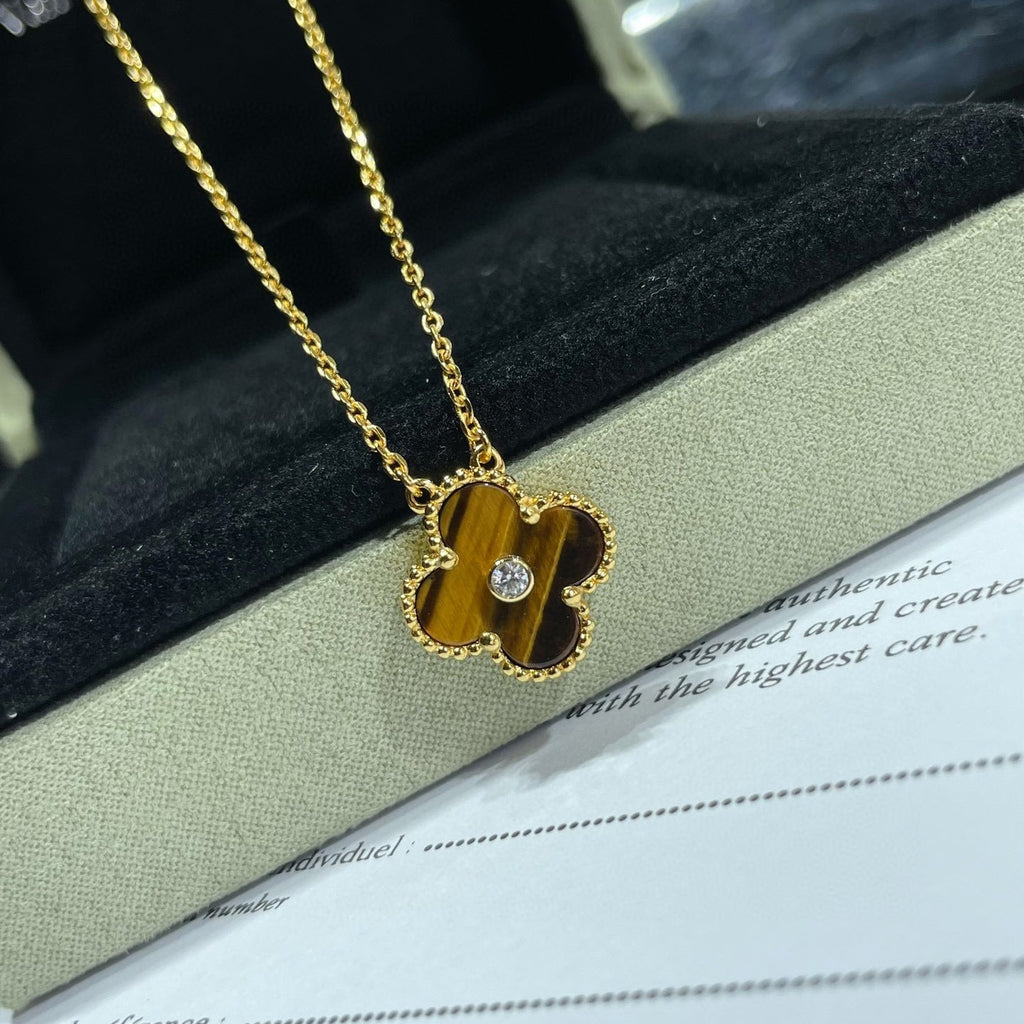 ??Loco?¡¥CLOVER 15MM DIAMOND AND YELLOW TIGER'S EYE AGATE necklace