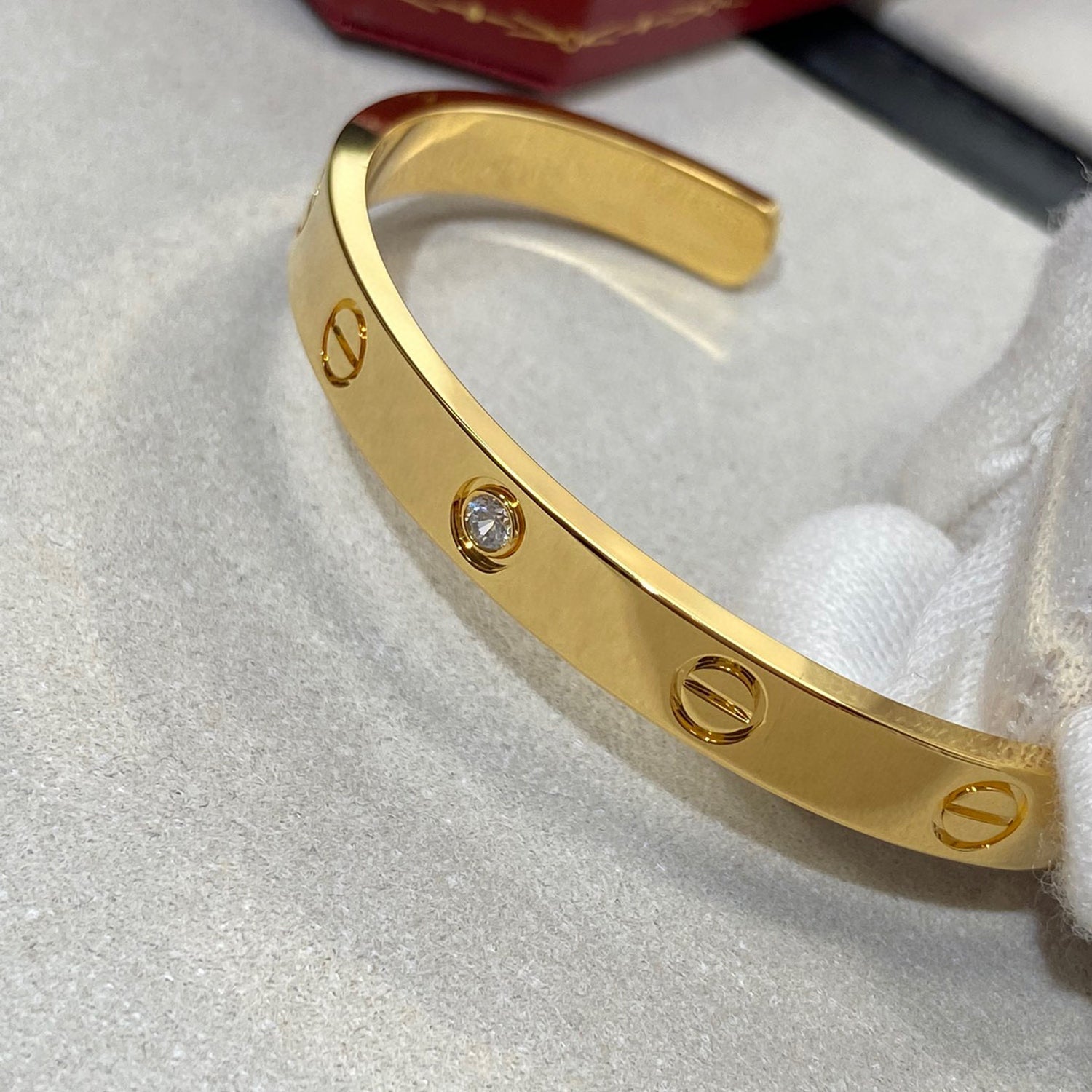 ??Loco?¡¥LOVE BRACELET 6.1MM 1 DIAMOND OPEN CUFF