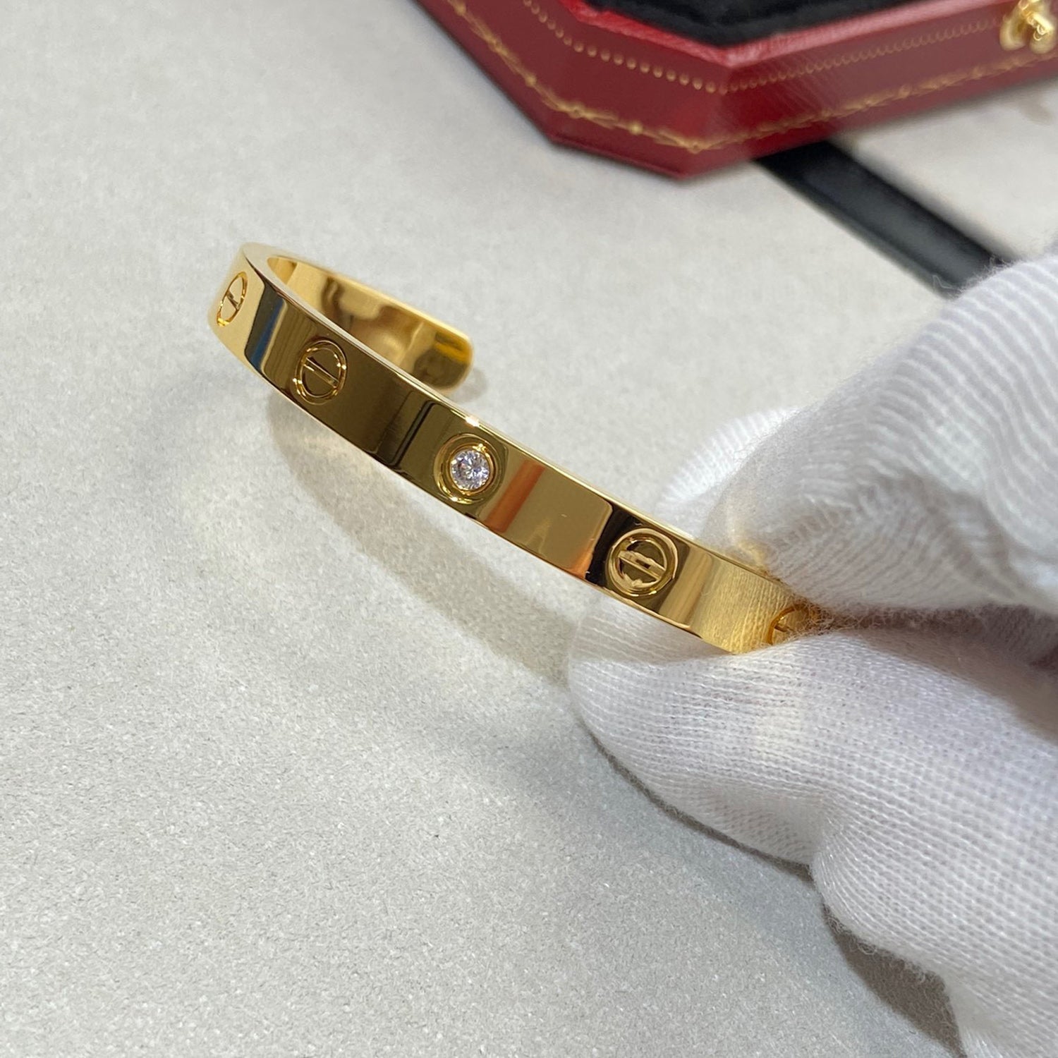 ??Loco?¡¥LOVE BRACELET 6.1MM 1 DIAMOND OPEN CUFF
