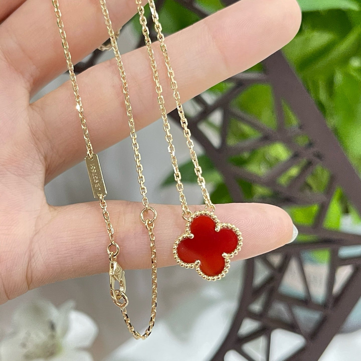 ??Loco?¡¥CLOVER 15MM CARNELIAN SINGLE FLOWER NECKLACE