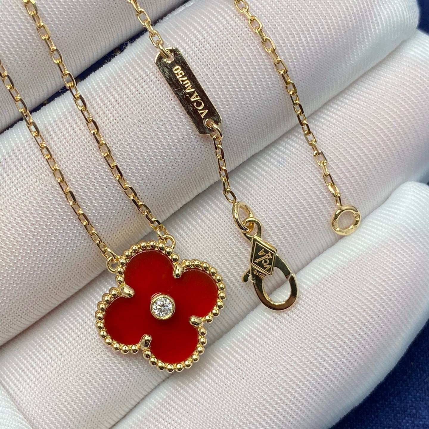 ??Loco?¡¥CLOVER 15MM DIAMOND CARNELIAN NECKLACE
