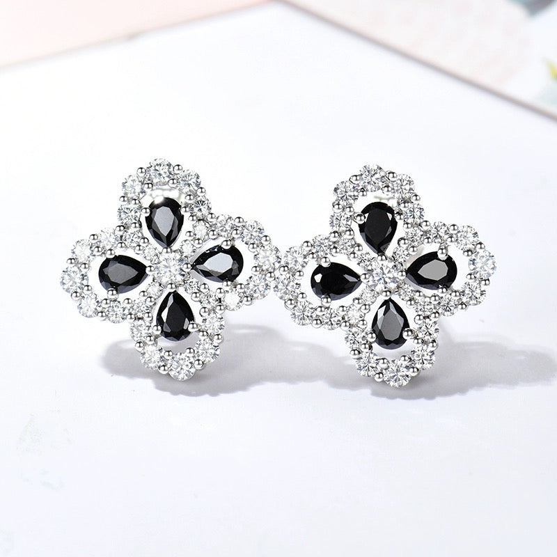 ??Loco?¡¥LOOP EARRINGS FULL MOTIF DIAMOND 16MM