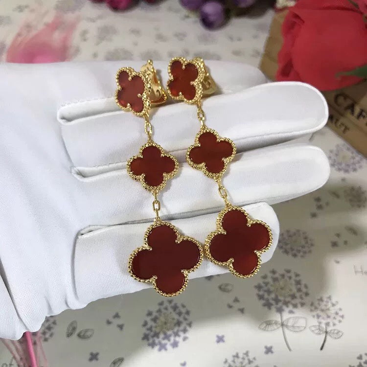 ??Loco?¡¥CLOVER 3 MOTIF CARNELIAN DROP EARRINGS