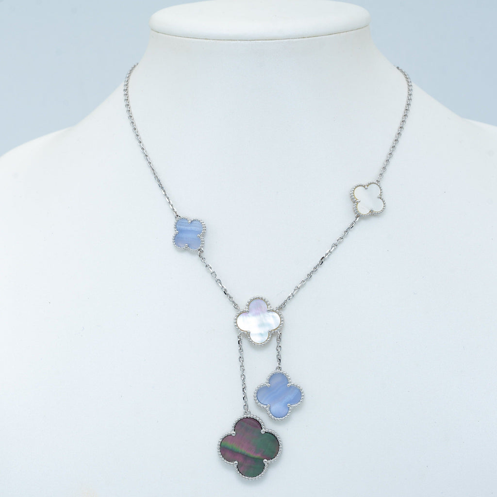 ??Loco?¡¥CLOVER MOP CHALCEDONY NECKLACE SILVER 6 MOTIF