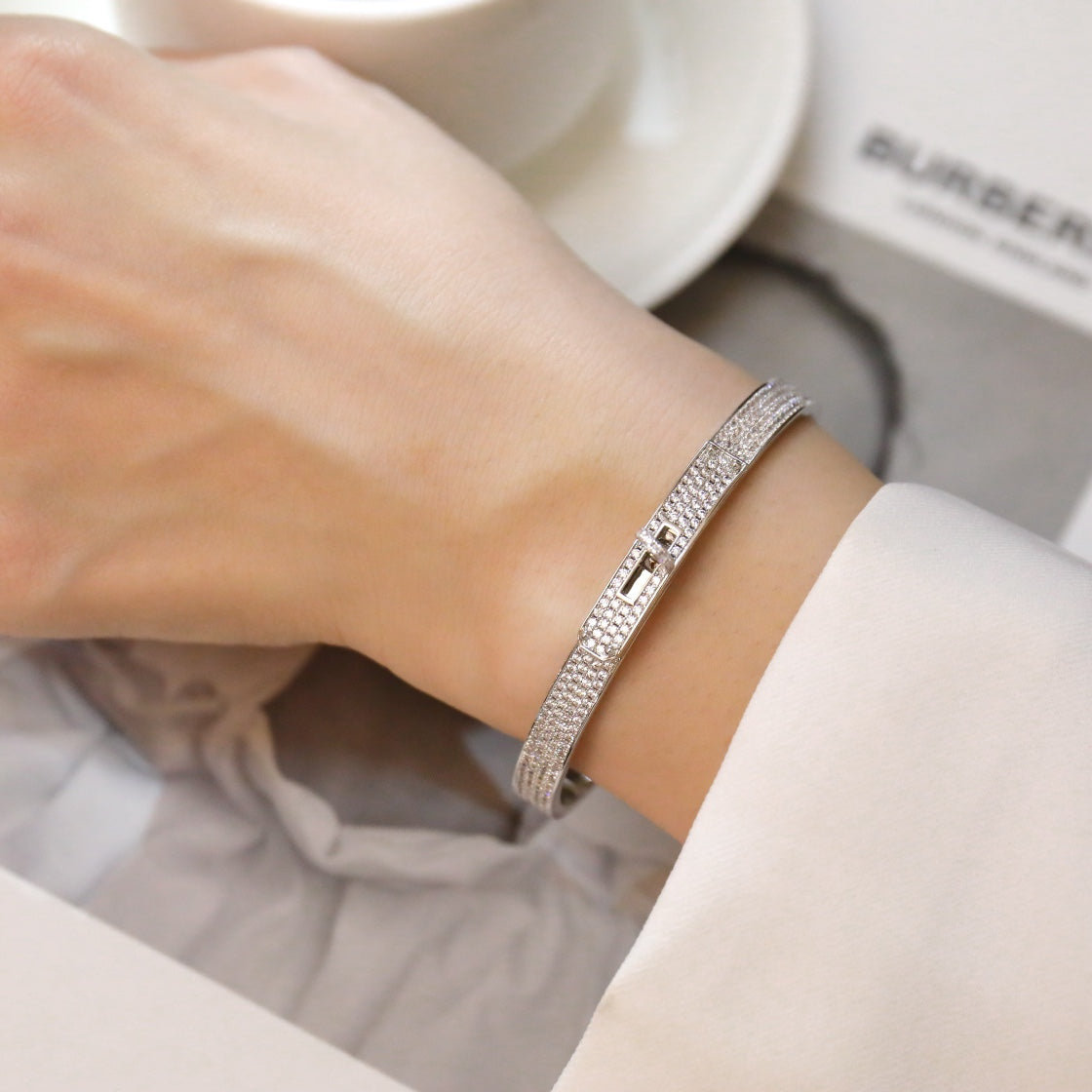 ??Loco?¡¥KELLY BRACELET DIAMOND PAVED