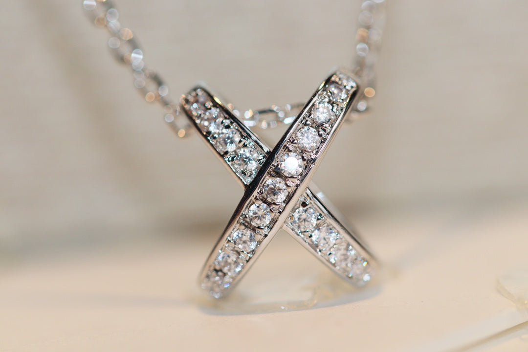 ??Loco?¡¥JEUX DE DIAMOND NECKLACE