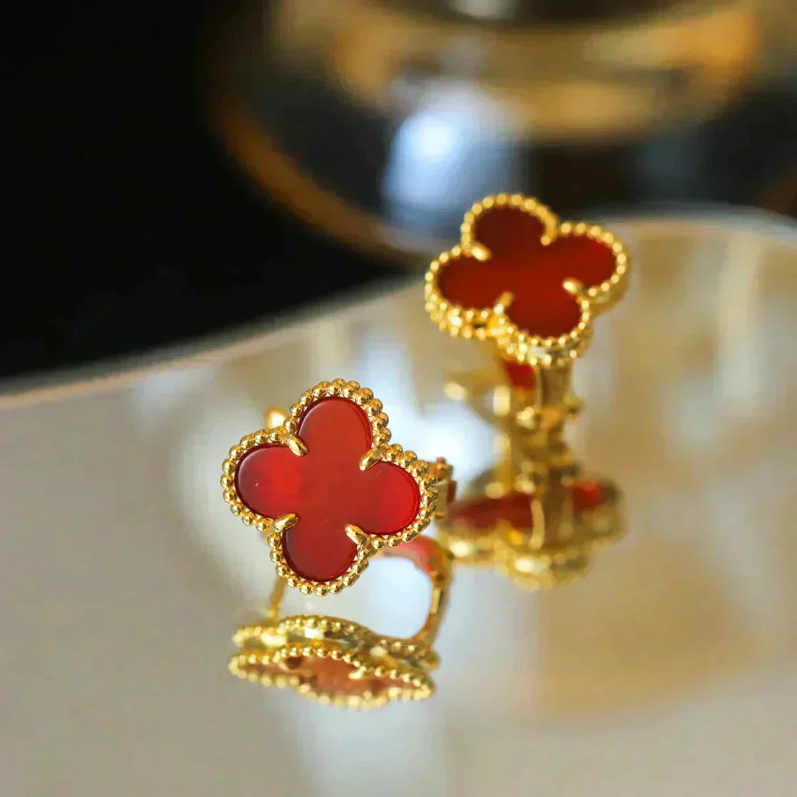 ??Loco?¡¥CLOVER MEDIUM 1 MOTIFS CARNELIAN  EARRINGS