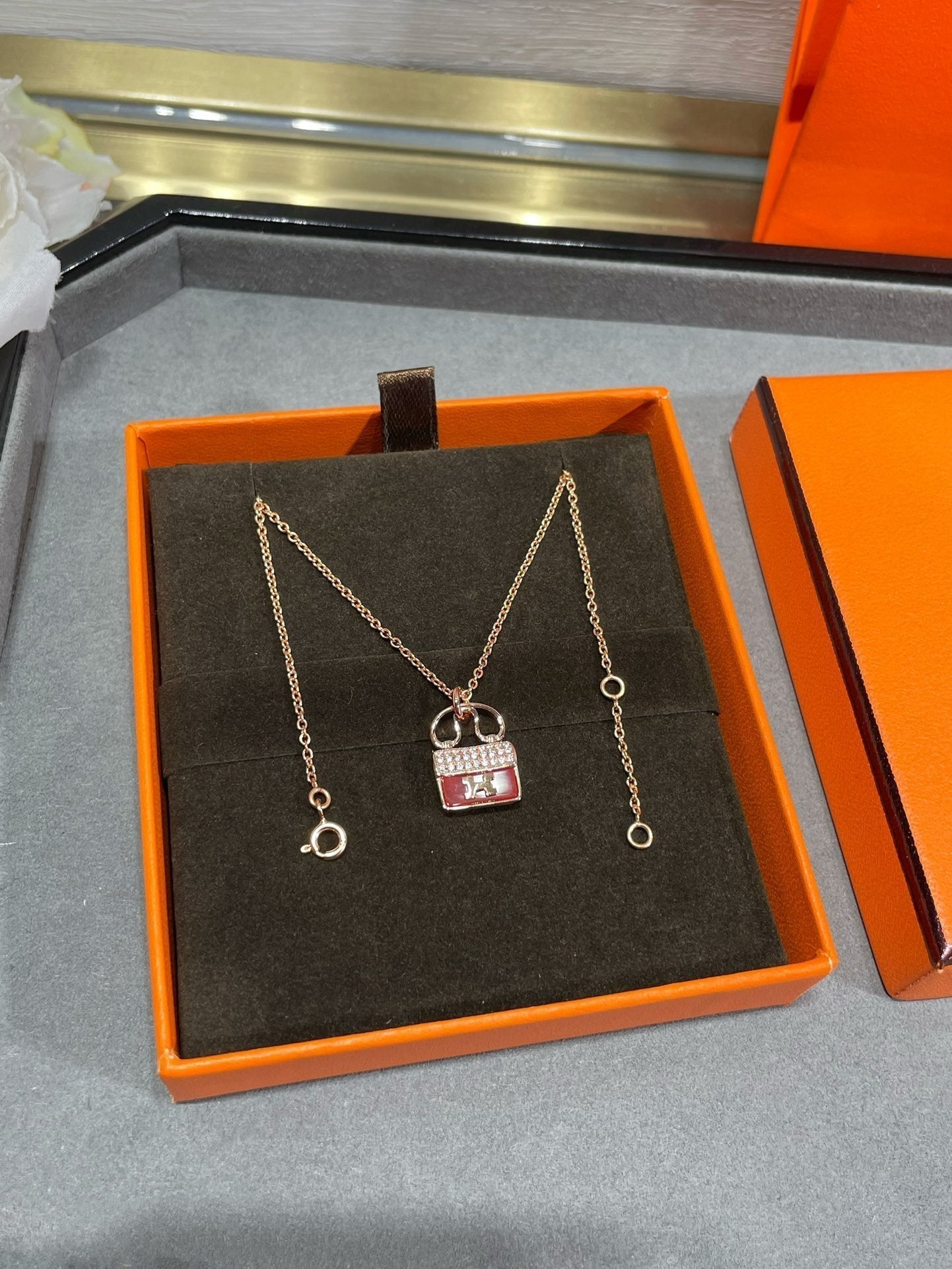 ??Loco?¡¥H CIRCE MOISSANITE PENDANT NECKLACE GOLD