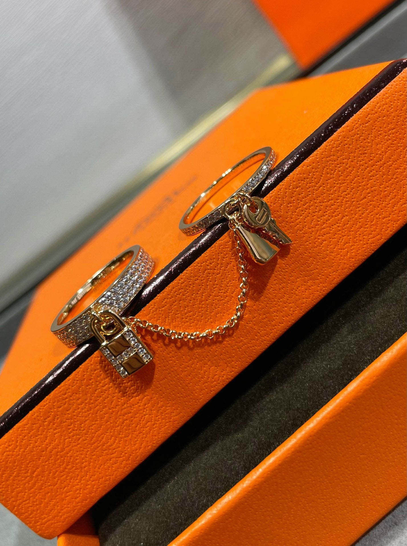 ??Loco?¡¥HM KELLY CLOCHETTE DOUBLE RING IN  WITH DIAMONDS