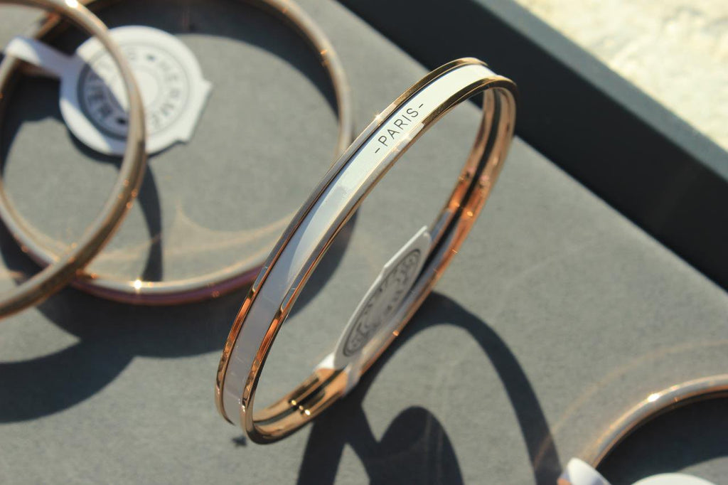 ??Loco?¡¥HM UNI BANGLE BAG