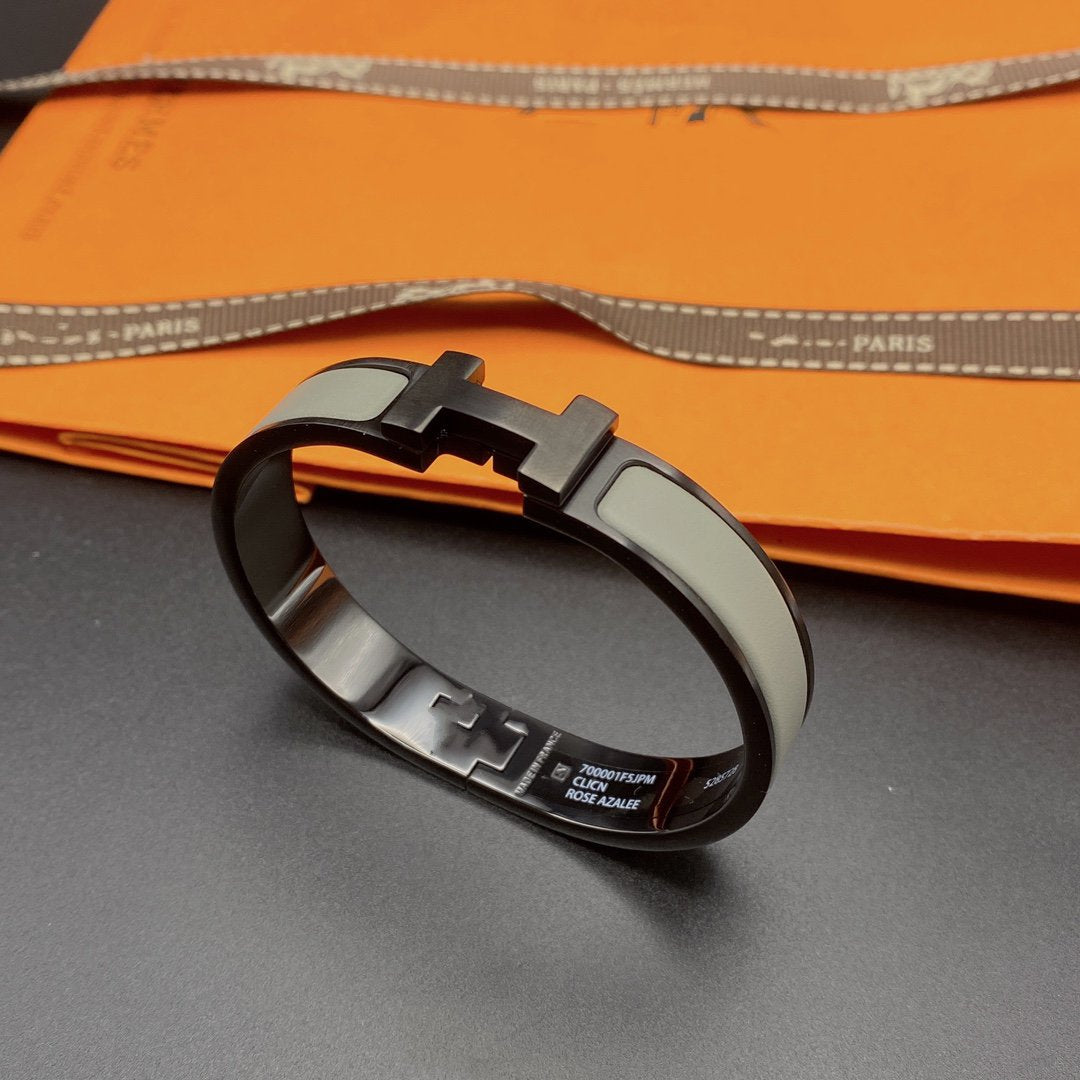 ??Loco?¡¥CLIC HM SO BLACK GREY BRACELET