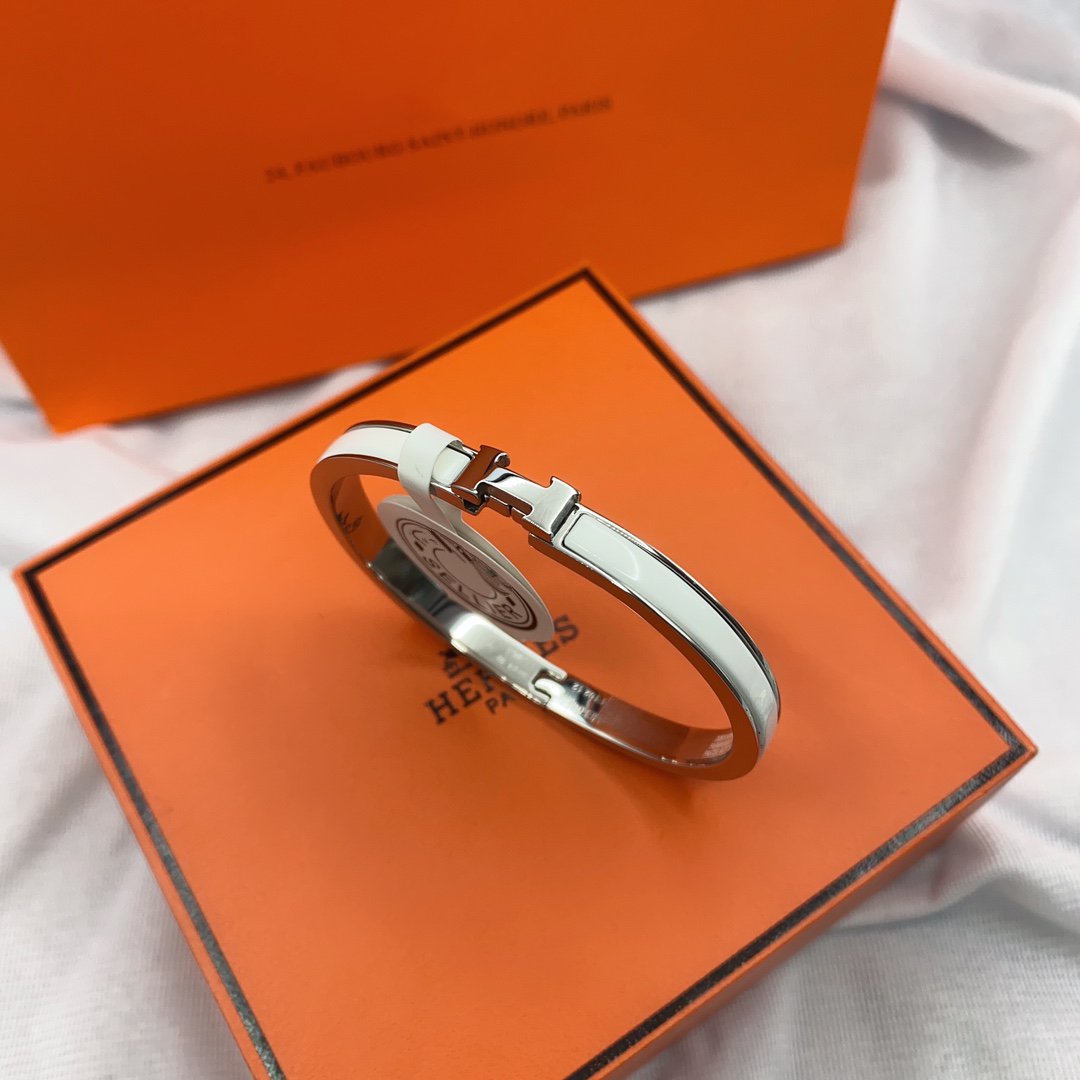 ??Loco?¡¥CLASSIC HM CLIC WHITE 8MM ENAMEL BRACELET