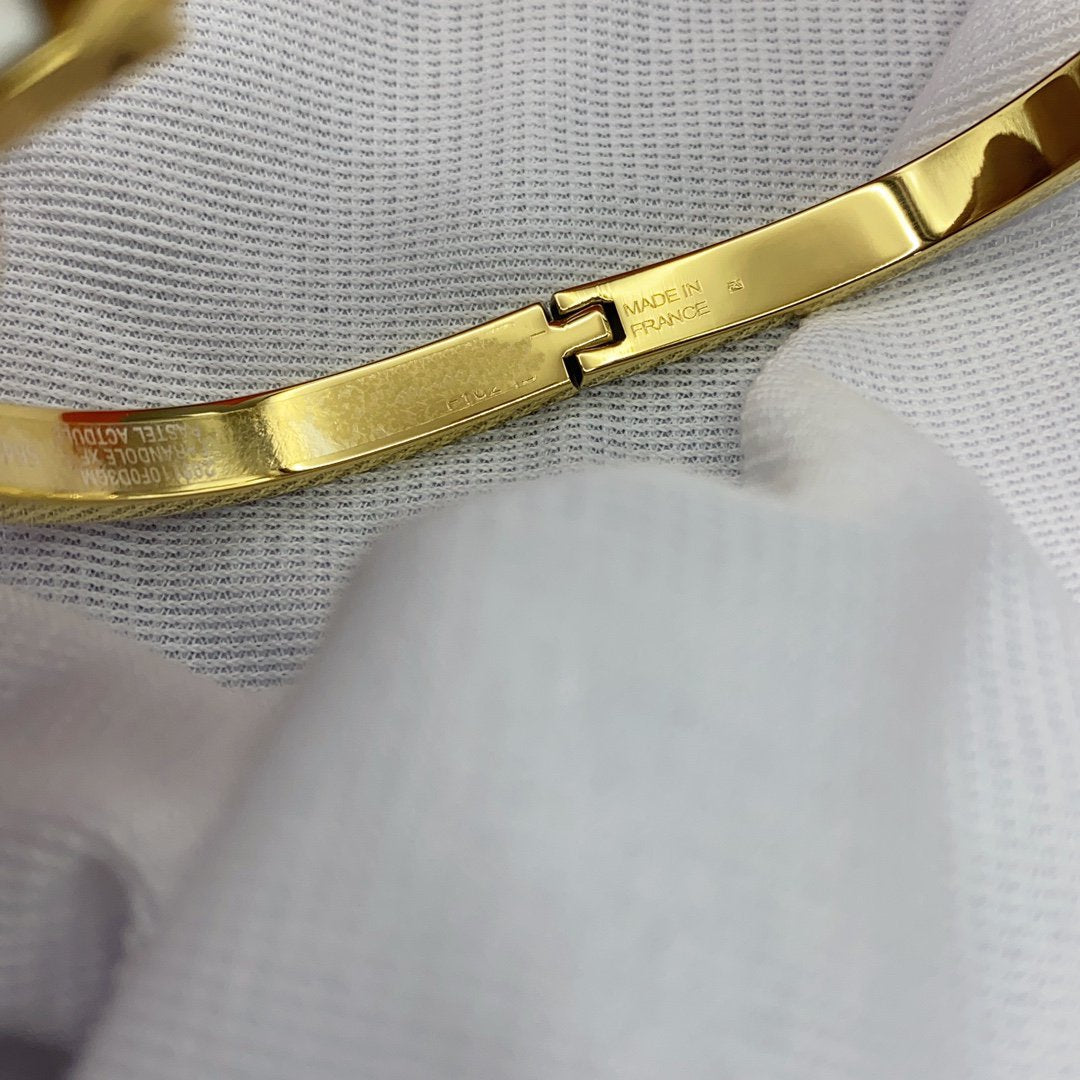 ??Loco?¡¥CLASSIC HM CLIC WHITE 8MM ENAMEL BRACELET