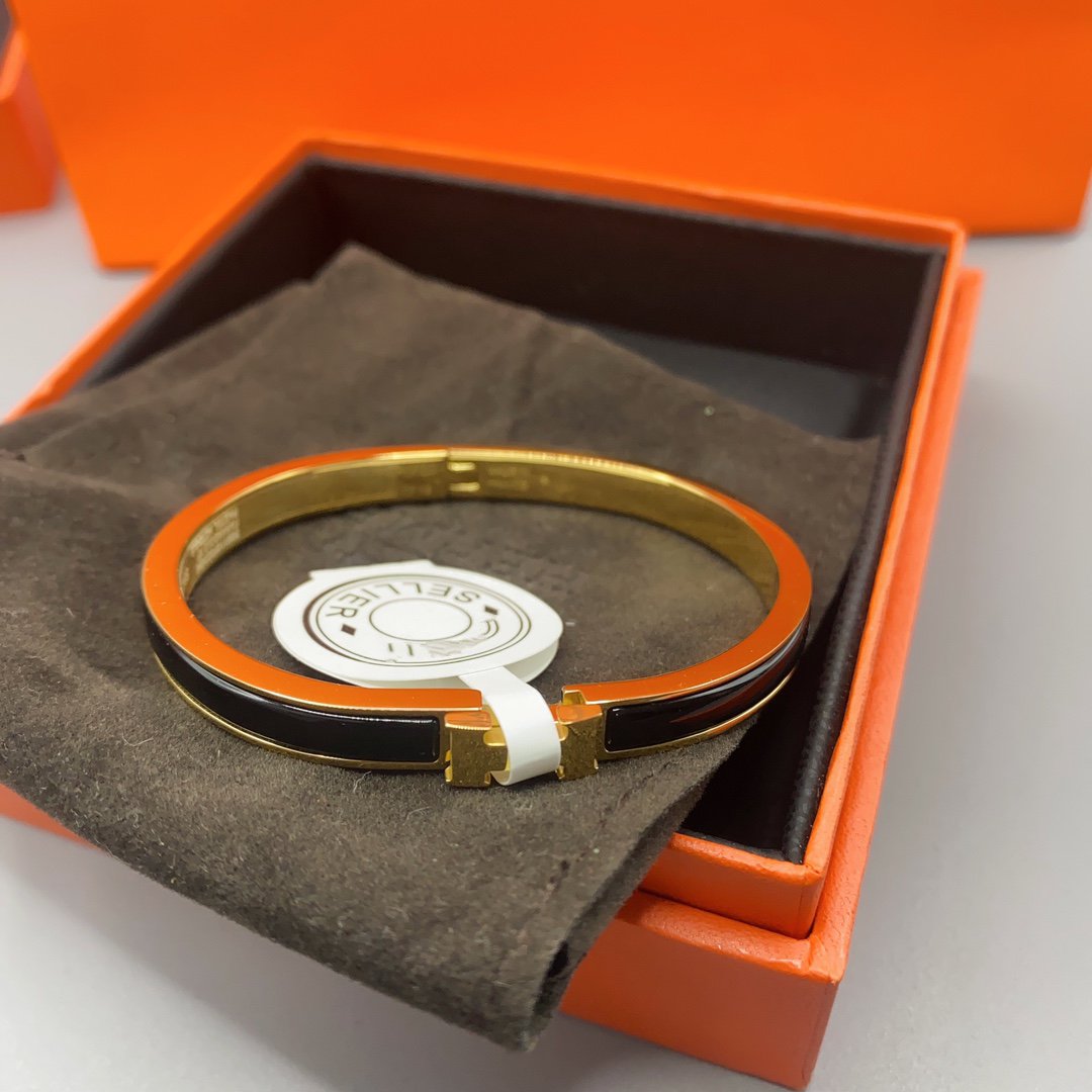 ??Loco?¡¥CLASSIC HM CLIC BLACK 8MM ENAMEL BRACELET