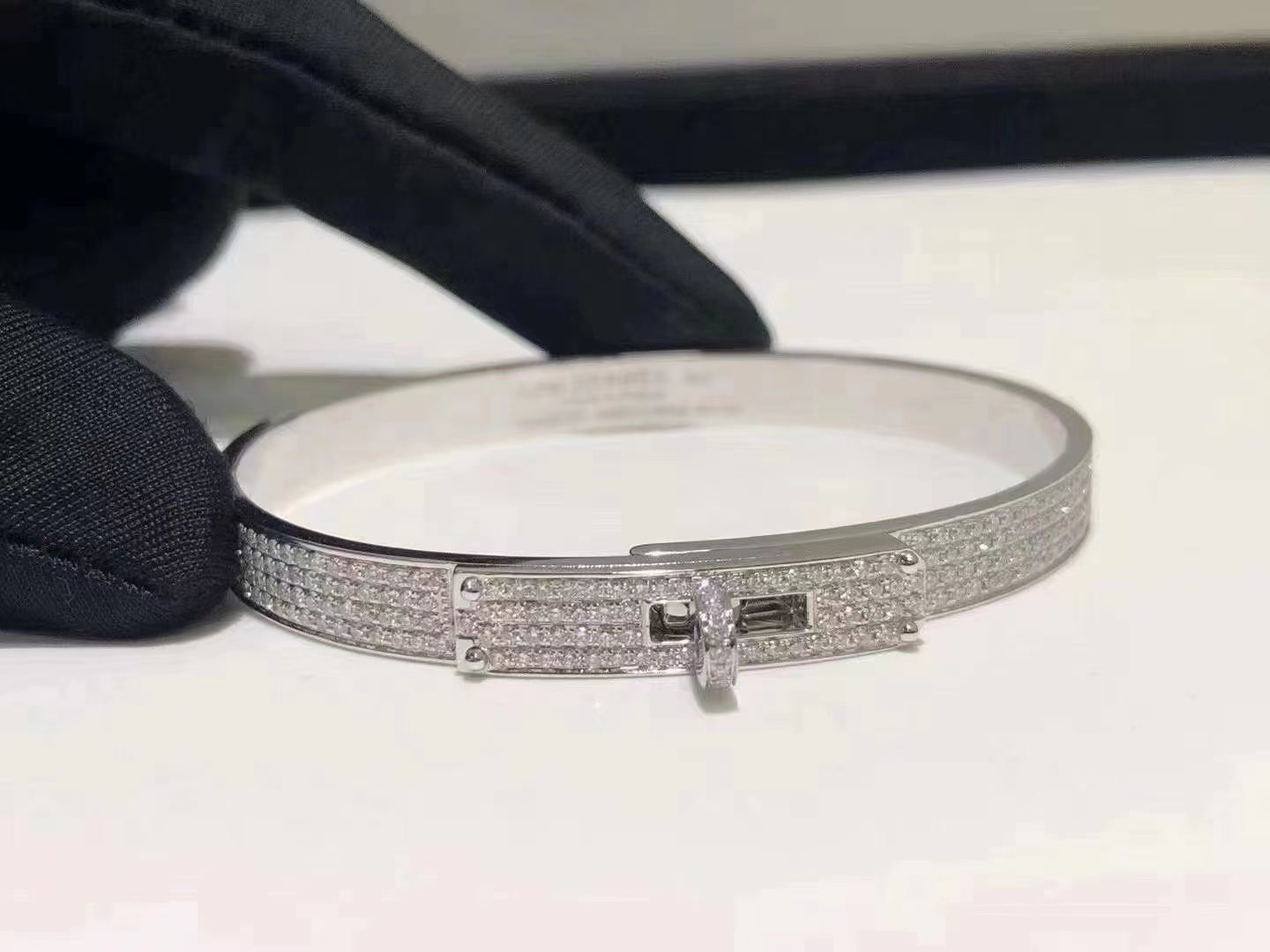 ??Loco?¡¥HM KELLY BRACELET IN SILVER AND FULL PAVE DIAMOND