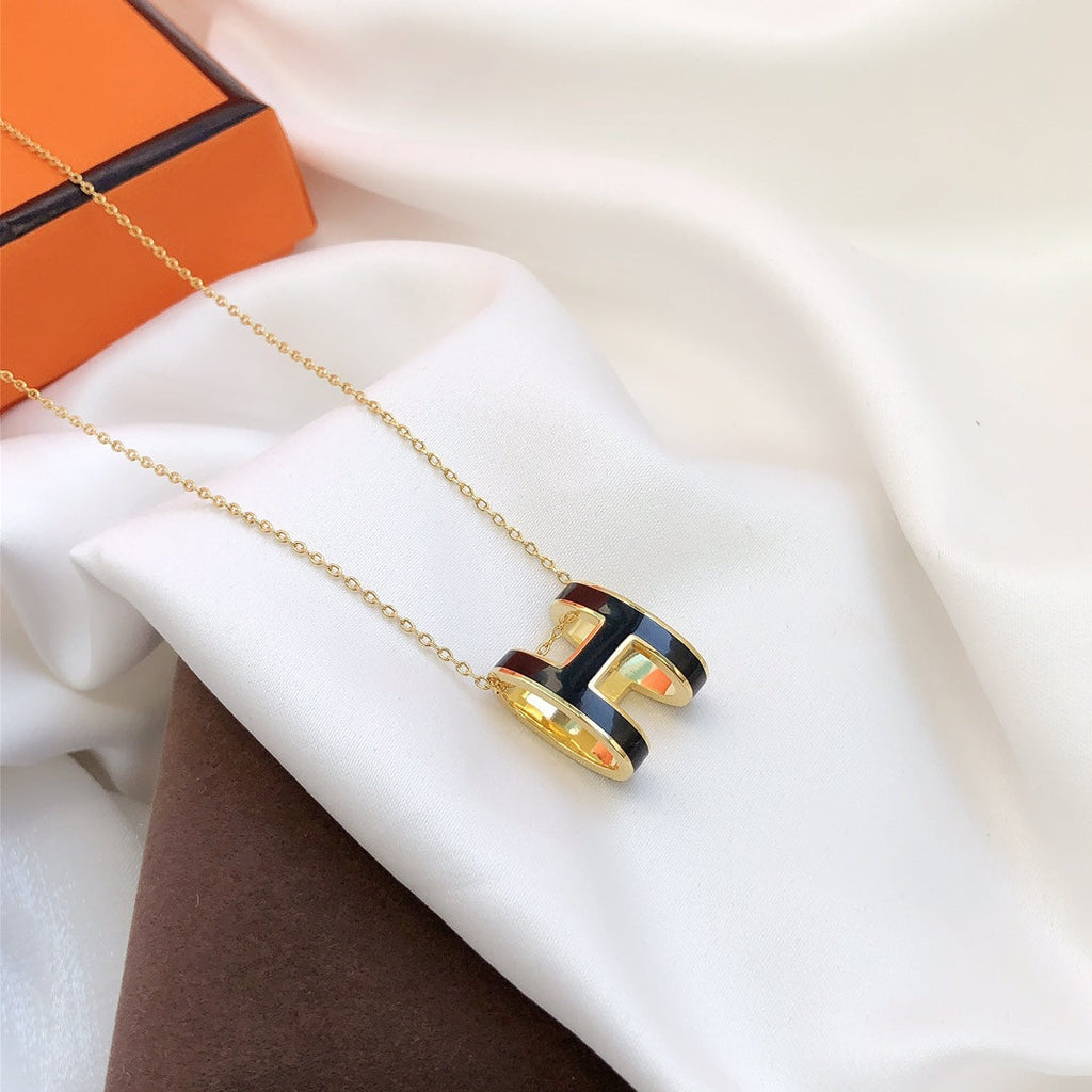 ??Loco?¡¥HM CLIC BLACK ENAMEL GOLD NECKLACE
