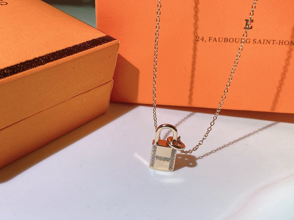 ??Loco?¡¥HM ADVANCED NICHE LOCK HEAD NECKLACE DIAMONDS