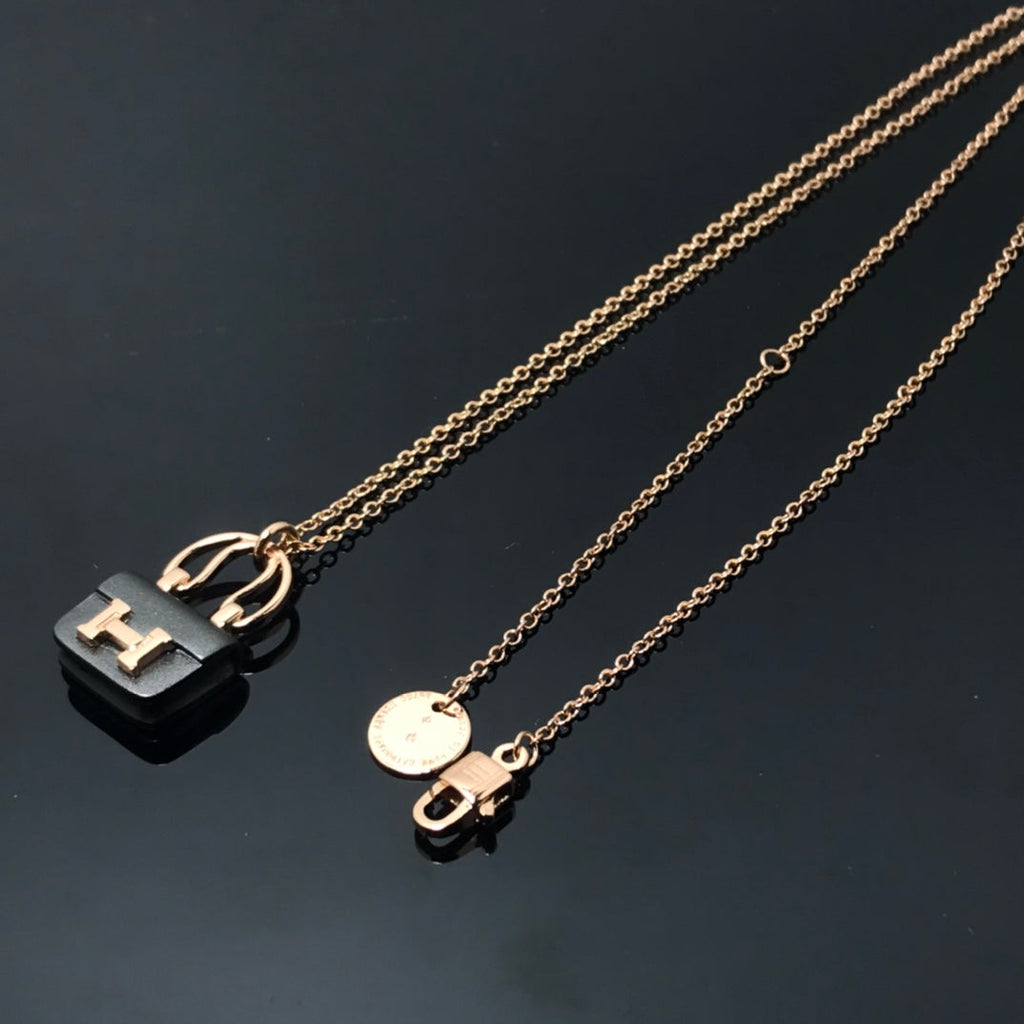 ??Loco?¡¥WOMEN'S HM AMULETTES CONSTANCE PENDANT NECKLACE
