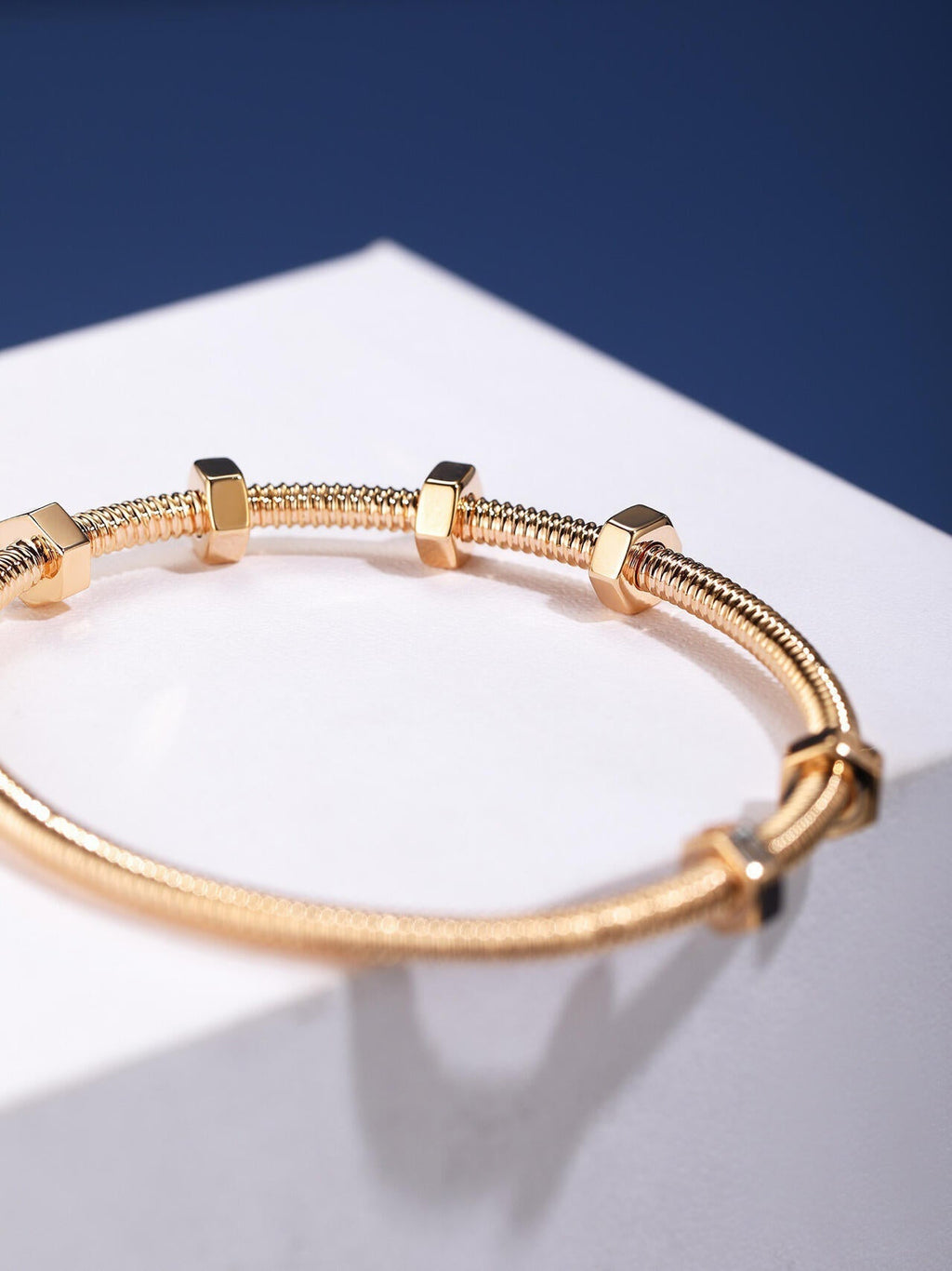 [??Loco?¡¥]CT THREADED BRACELET