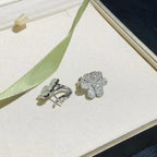 ??Loco?¡¥FRIVOLE SILVER FLOWER DIAMOND EARRINGS