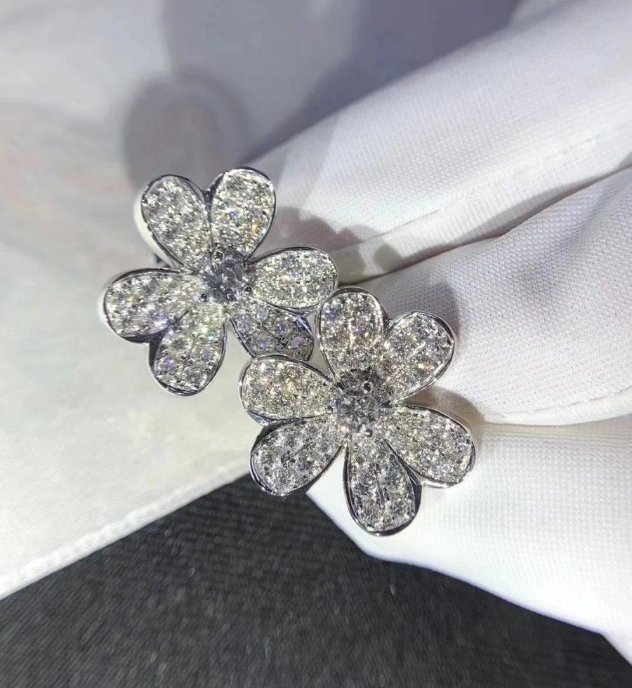 ??Loco?¡¥FRIVOLE SILVER FLOWER DIAMOND EARRINGS