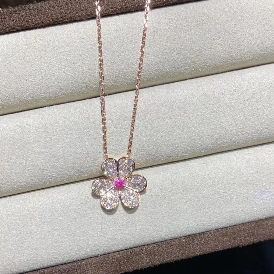 ??Loco?¡¥FRIVOLE ROSE GOLD FLOWER DIAMOND NECKLACE
