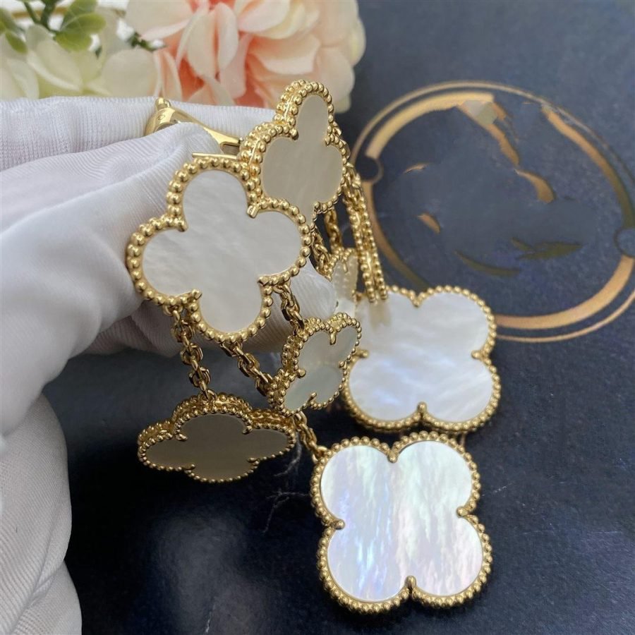 ??Loco?¡¥CLOVER EARRINGS WHITE MOP 4 MOTIFS GOLD