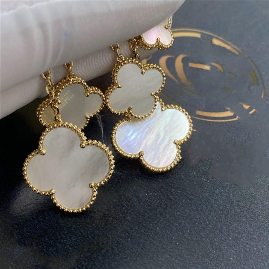 ??Loco?¡¥CLOVER EARRINGS WHITE MOP 4 MOTIFS GOLD
