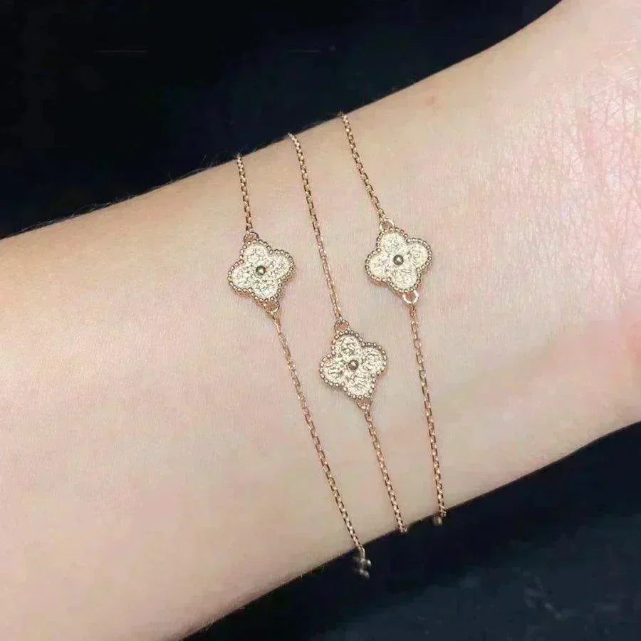 ??Loco?¡¥CLOVER SINGLE FLOWER BRACELET