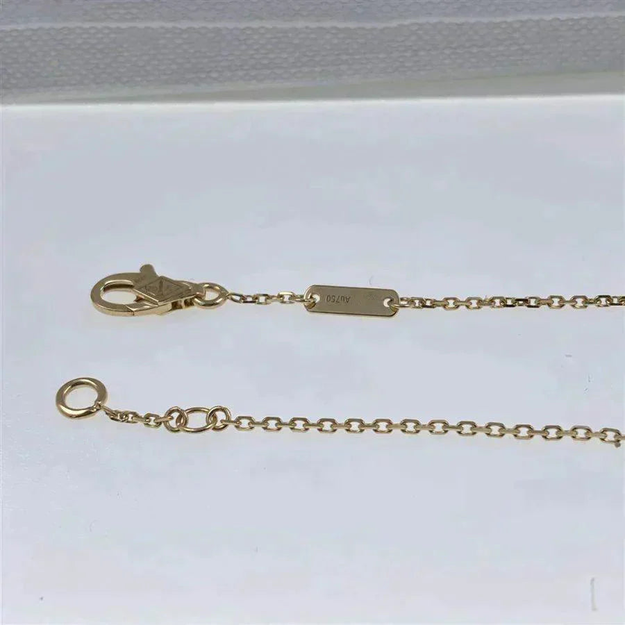 ??Loco?¡¥CLOVER  CARNELIAN SINGLE FLOWER BRACELET