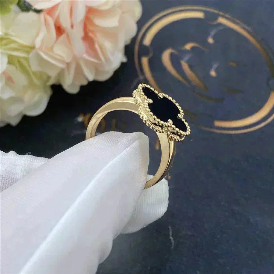 ??Loco?¡¥CLOVER ONYX RING